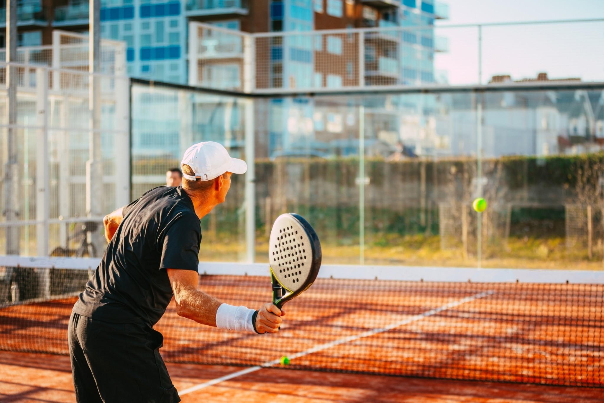 Φαινόμενο padel: Το σπορ που αλλάζει τις ζωές των παικτών