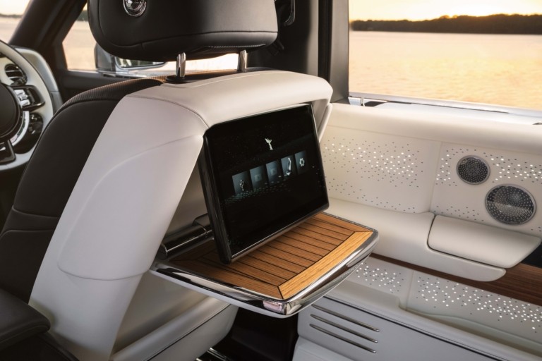 Rolls-Royce Phantom Regatta: Ενα γιοτ με τέσσερις τροχούς