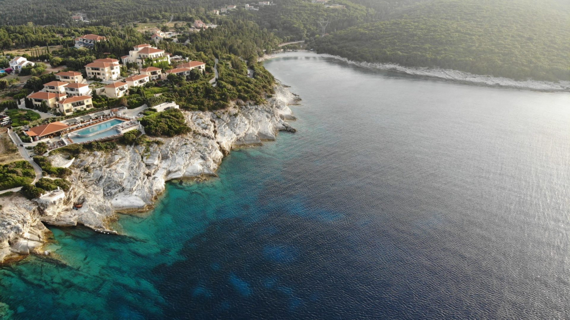 Κωνσταντίνος Κόντος (Εmelisse Resort): ‘’Η πραγματική πολυτέλεια δεν βρίσκεται στο θεαματικό, αλλά στο αυθεντικό’’