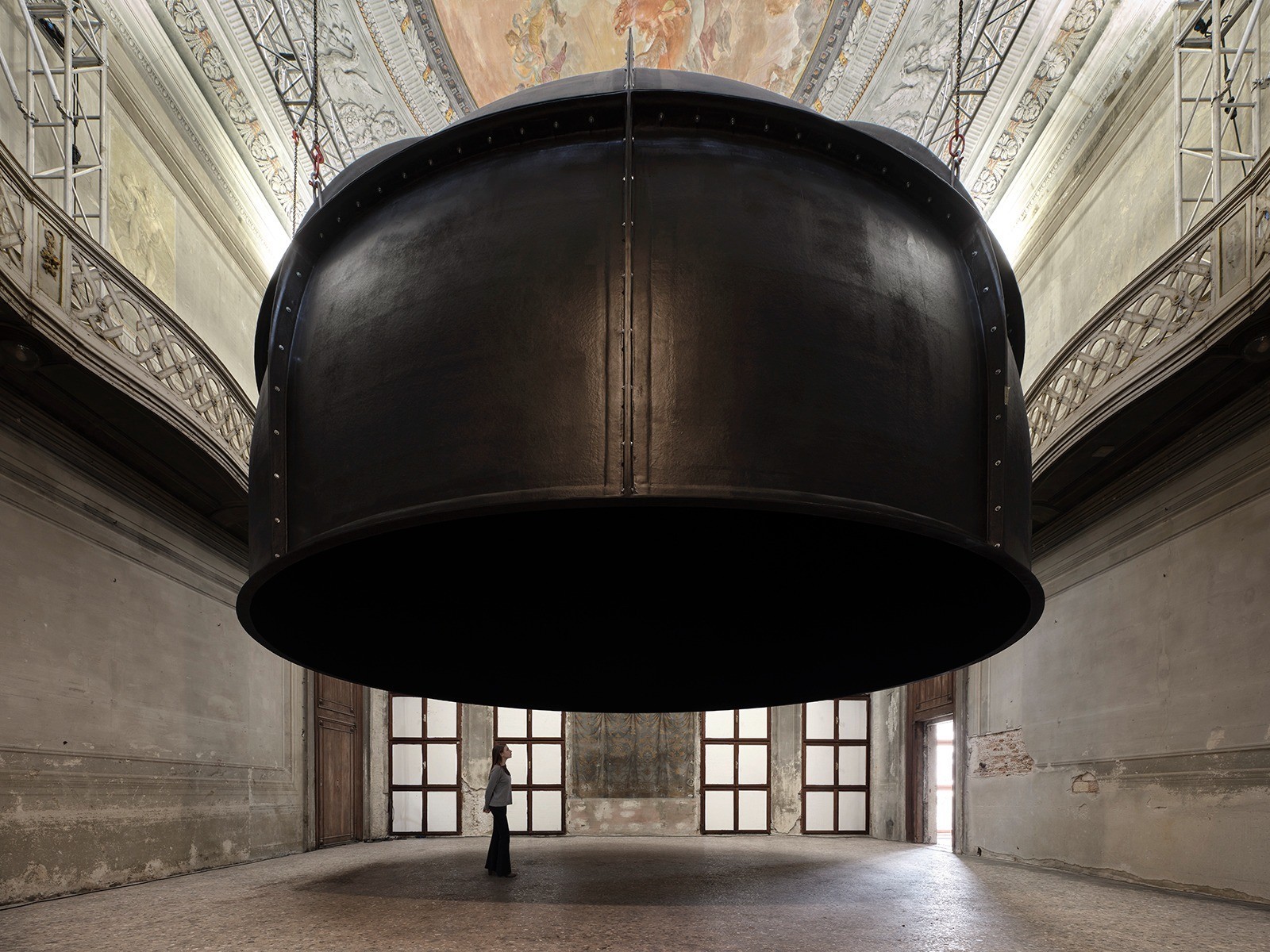 Anish Kapoor: Τα καθηλωτικά έργα ενός μεγάλου καλλιτέχνη