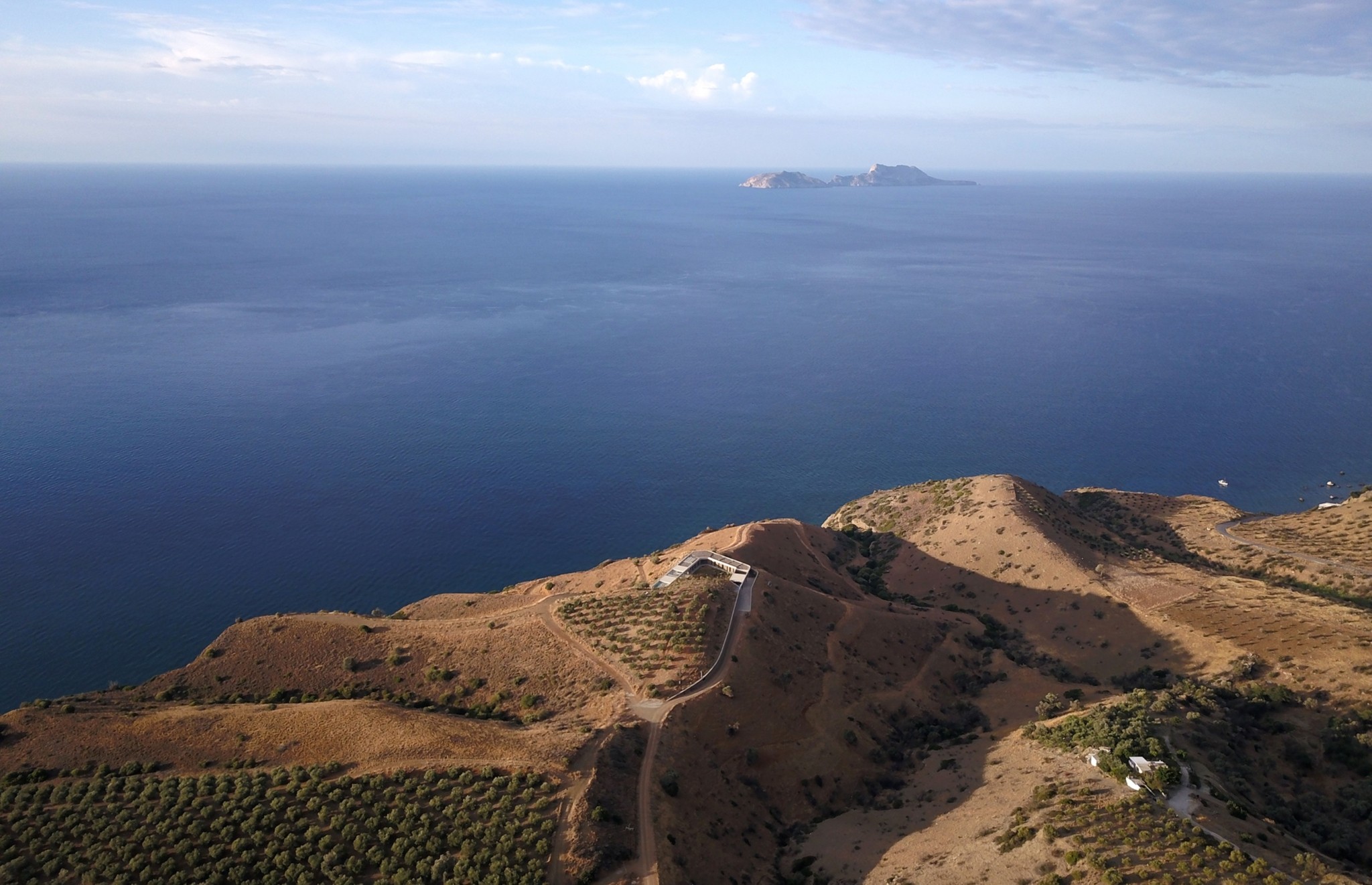 Μια εντυπωσιακή κατοικία-κόσμημα με θέα στο απέραντο μπλε της νότιας Κρήτης