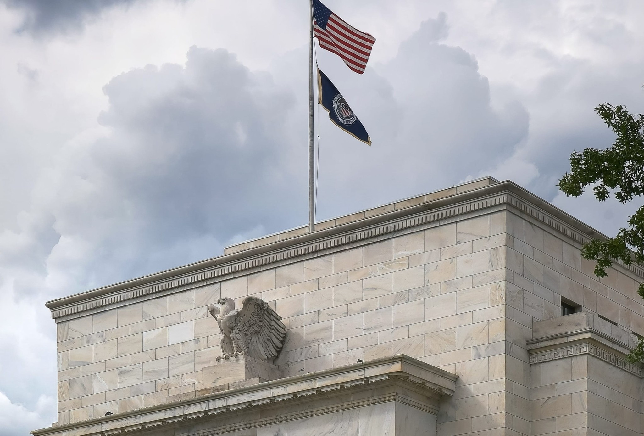 Ebury: Η άνοδος του πληθωρισμού φέρνει τη Fed σε τροχιά σύγκρουσης με τον Τραμπ