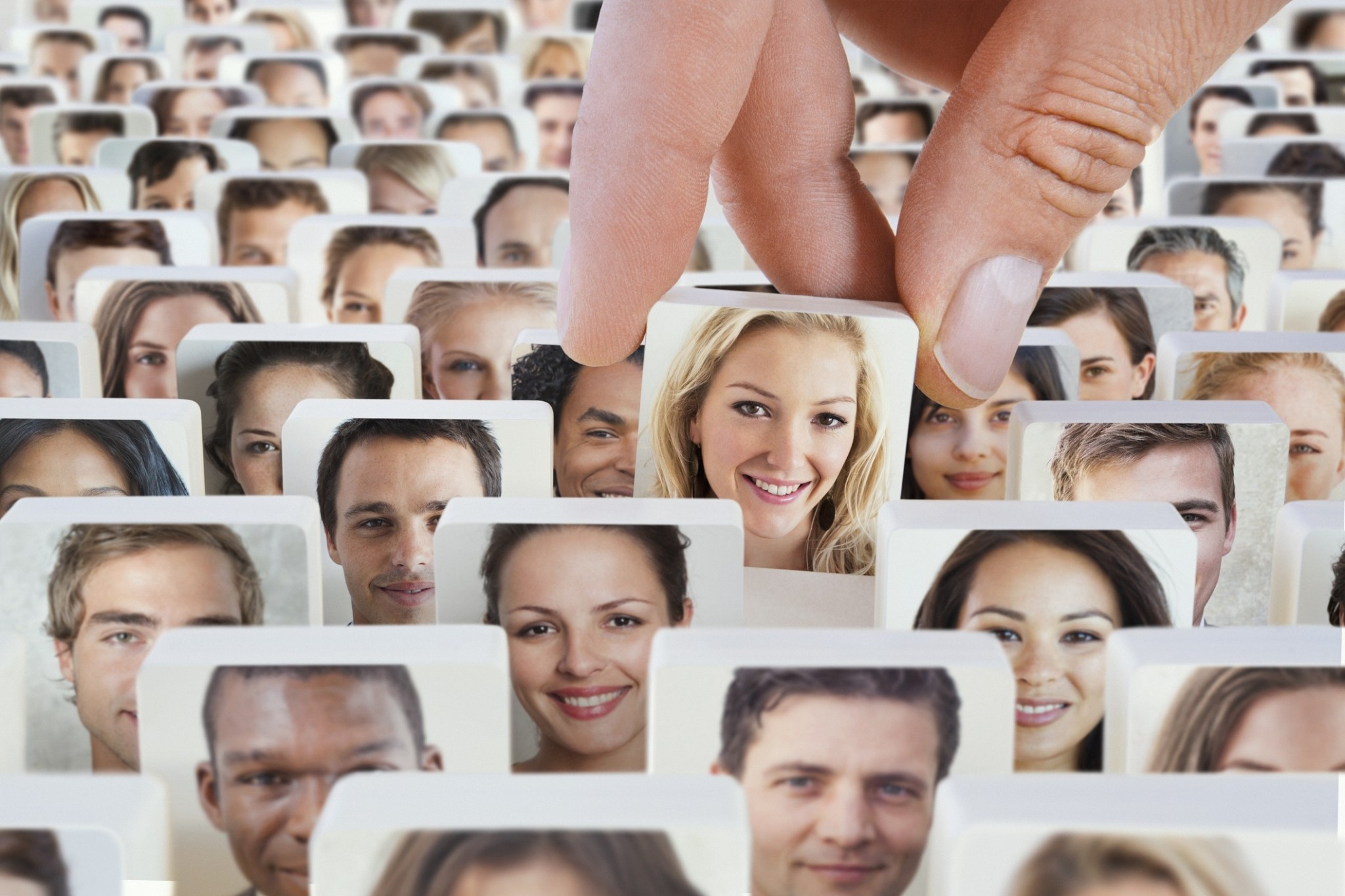 Ξεχάστε το swipe – Πώς η AI αλλάζει το online dating