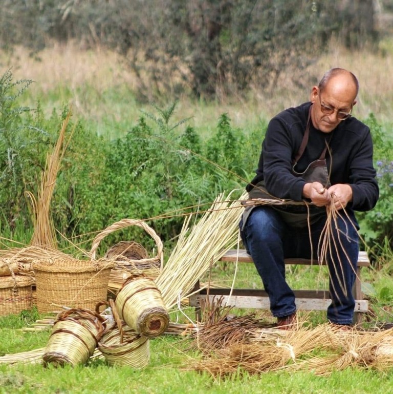 Η γυναίκα που προσπαθεί να σώσει ένα επάγγελμα 100 ετών