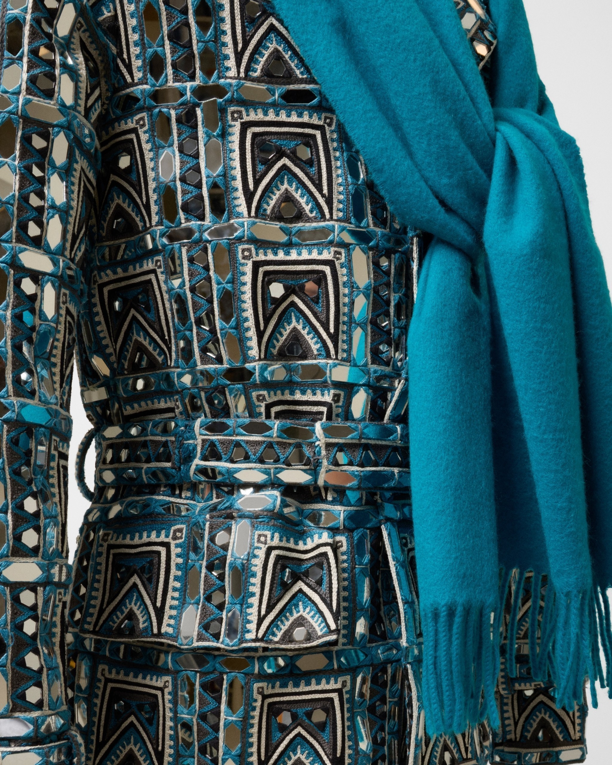 Η καμπαρντίνα Burberry στο μουσείο V&A