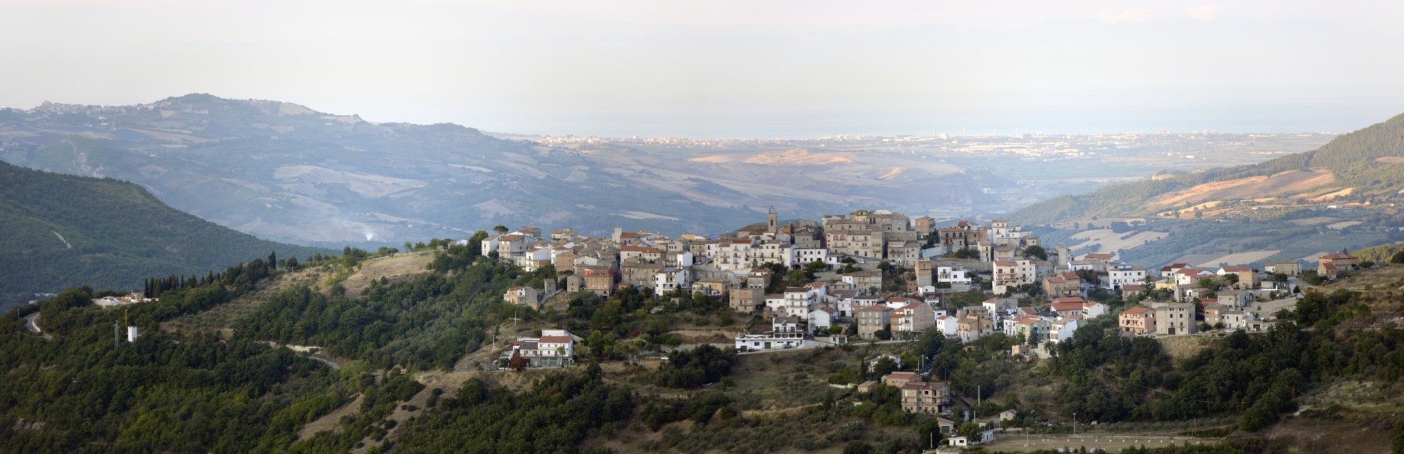 Ένα χωριό πανηγυρίζει επειδή γεννήθηκε ένα παιδί