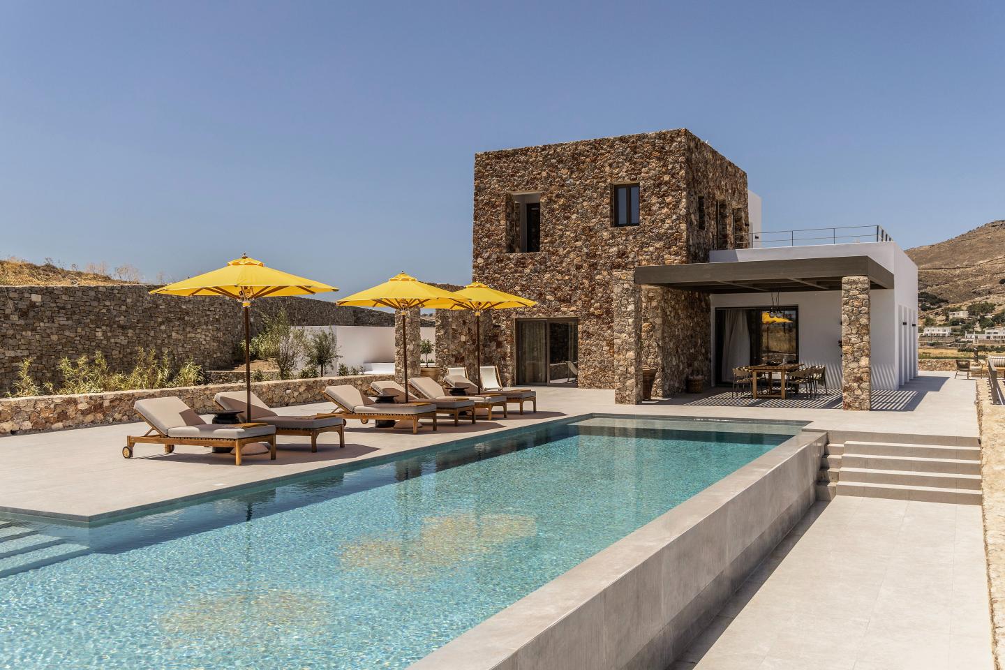 Κάλια Κωνσταντινίδου (Empiria Group): «Γιατί η τιμή δεν μπορεί να υπερβαίνει την αξία»