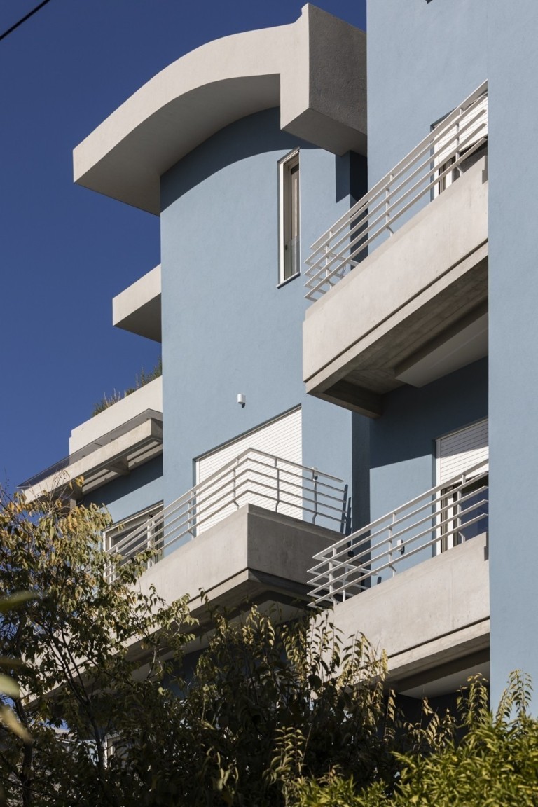 Οι ιστορίες πίσω από δύο design πολυκατοικίες στου Παπάγου