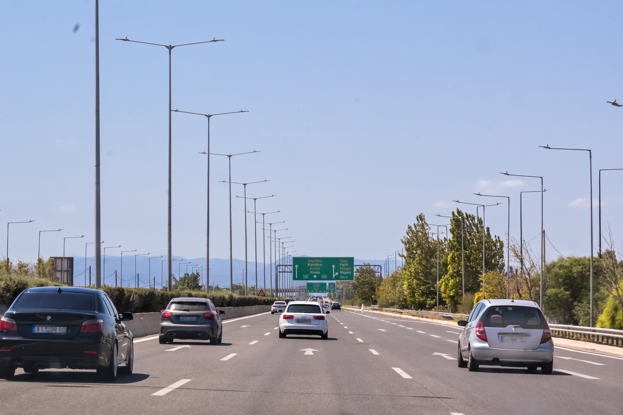 Ο ισοβίτης της αριστερής και ο άρχοντας της μεσαίας: Οι φυλές των λωρίδων στους ελληνικούς δρόμους