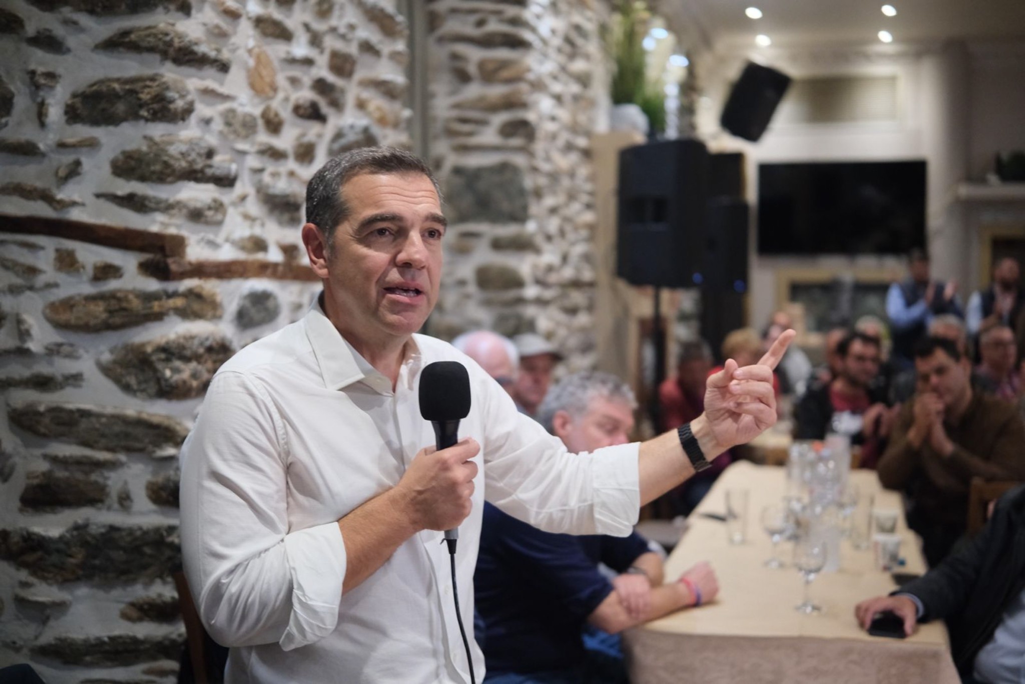 Το κονκλάβιο της ΕΛΑΣ στήνει τη σκιώδη κυβέρνηση Τσίπρα: Το παρασκήνιο πίσω από τα πρόσωπα, οι… ινσταγκραμικοί, οι παλιοί και οι «Τσάροι»
