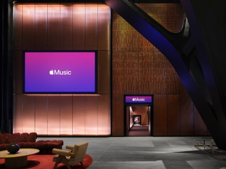 Το νέο Apple Music Hall στο Λονδίνο έρχεται από το μέλλον