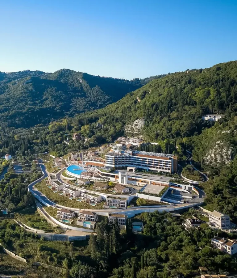 Ο αγώνας των ξενοδοχείων πολυτελείας στην Ελλάδα για να κάνουν τη διαφορά