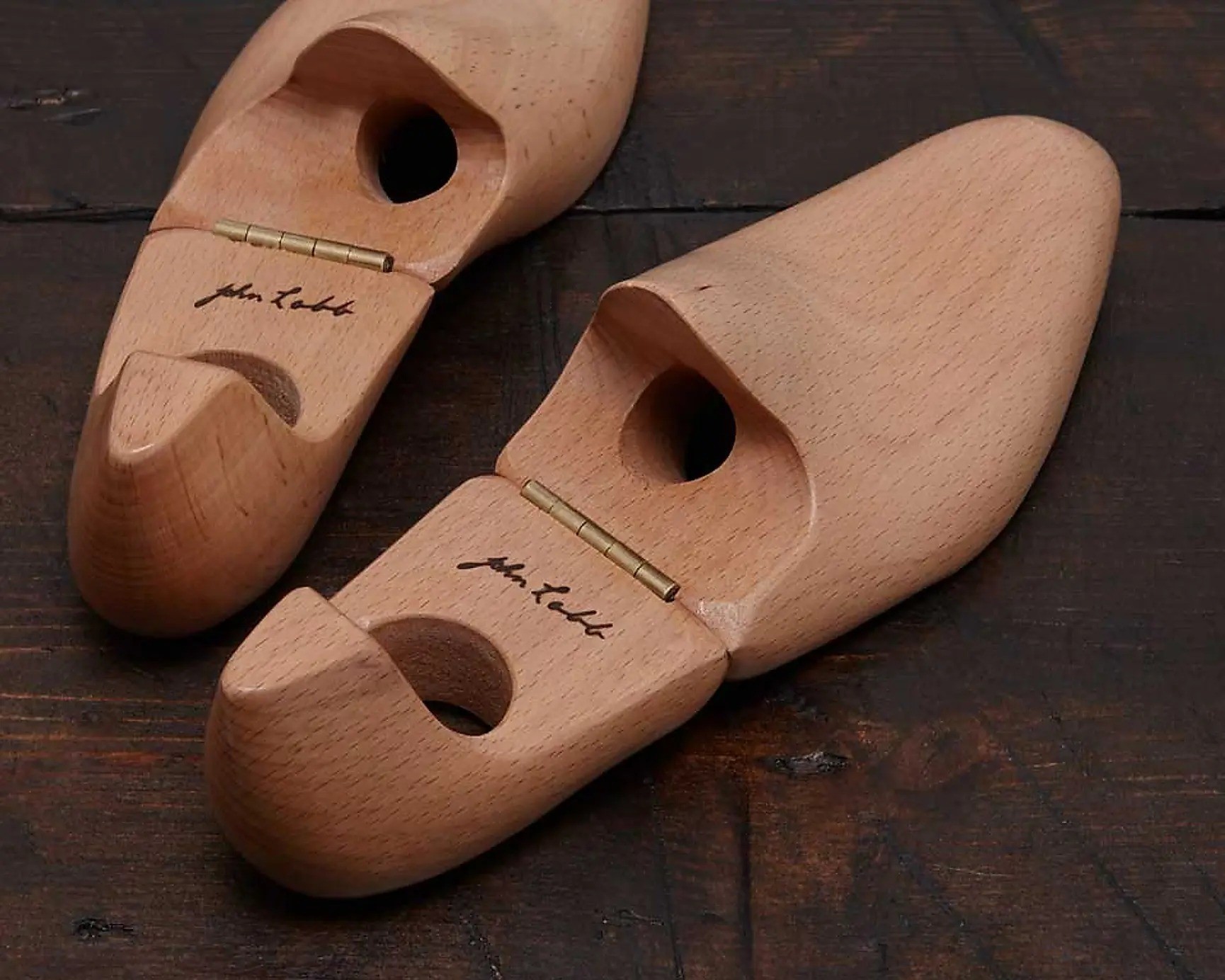 Bespoke παπούτσια: Μήνες αναμονής για ένα ζευγάρι που φτάνει μέχρι τα 10.000 ευρώ